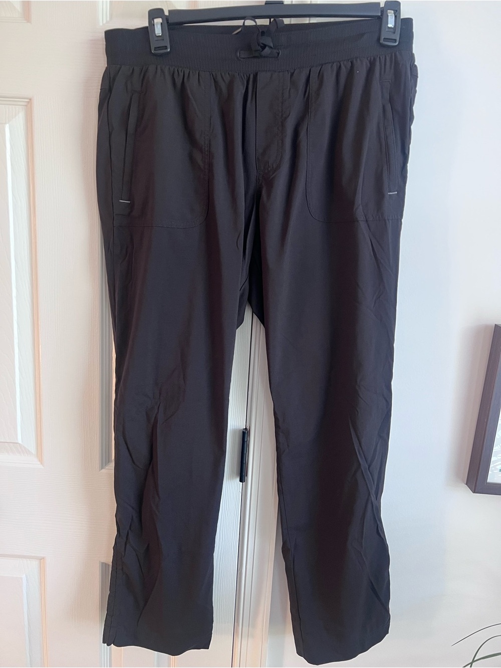 L.L. Bean black venture stretch hiking pant M